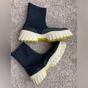 ZARA Sock Style High Top Boot Plat-Form Sneakers Size 39
